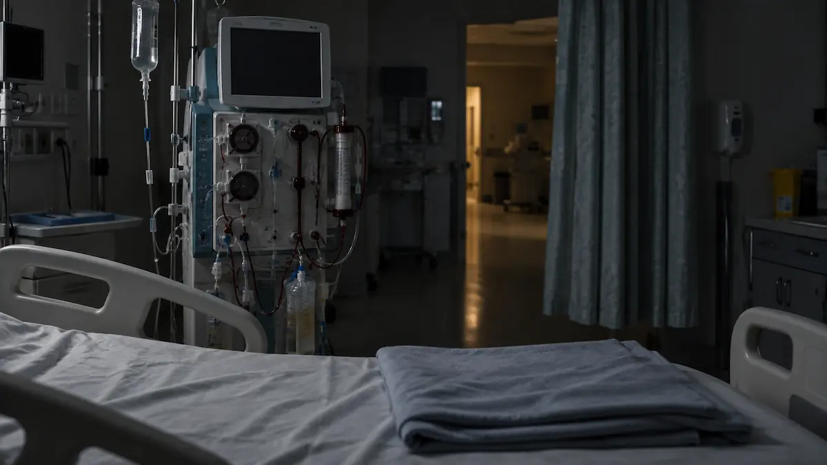 A continuous renal replacement machine standing ready in an empty intensive care bay, the treatment behind this tirzepatide case report.